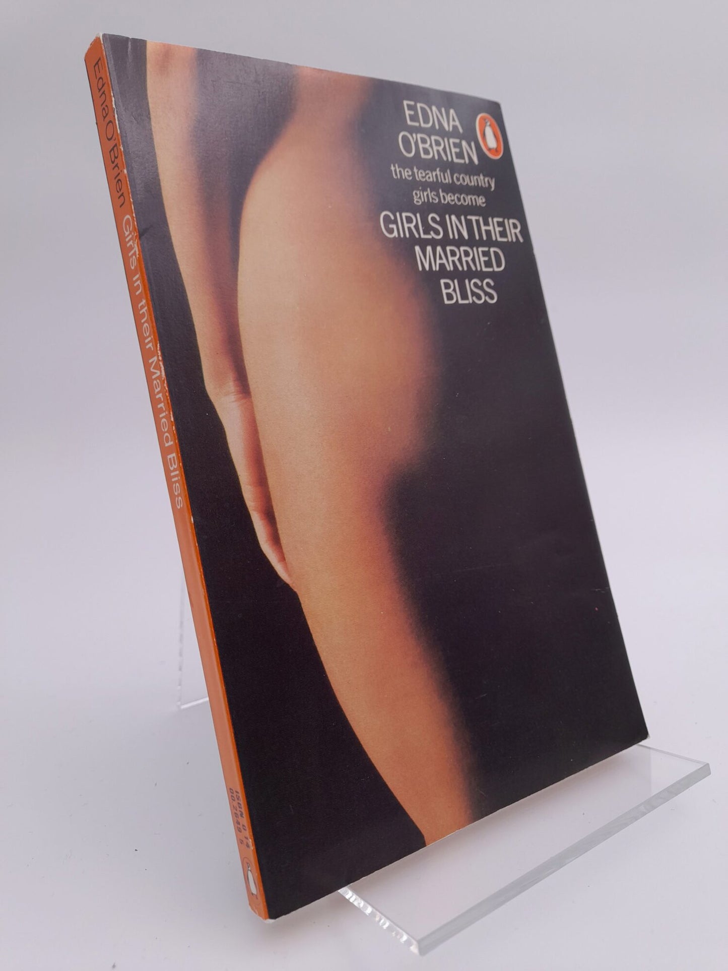 O'Brien, Edna | Girls in their married bliss