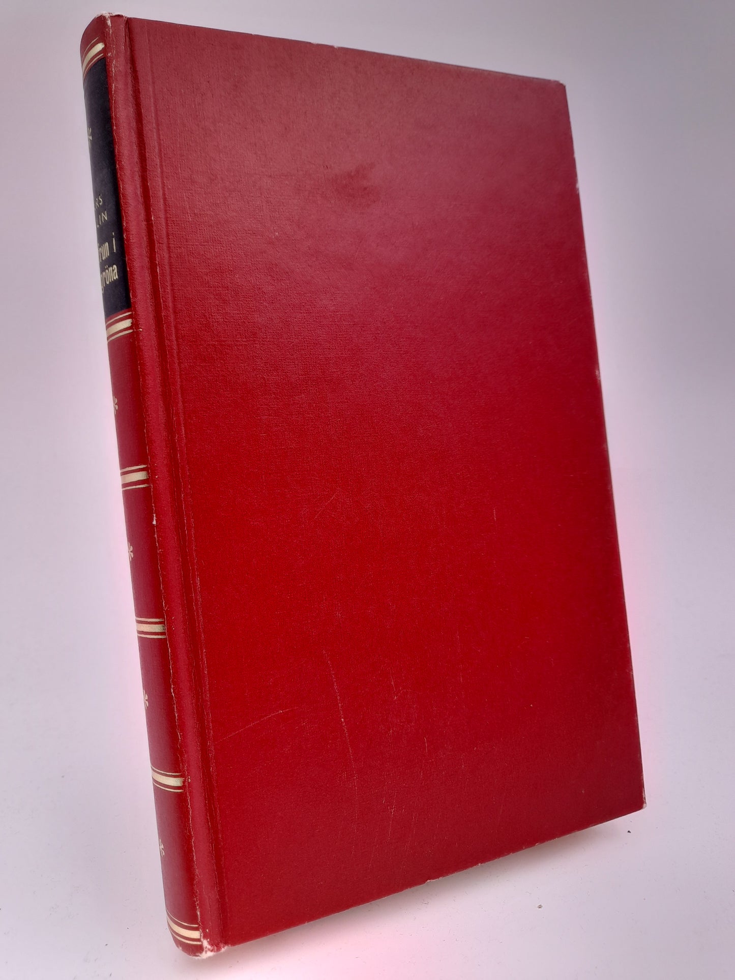 Ahlin, Lars | Jungfrun i det gröna