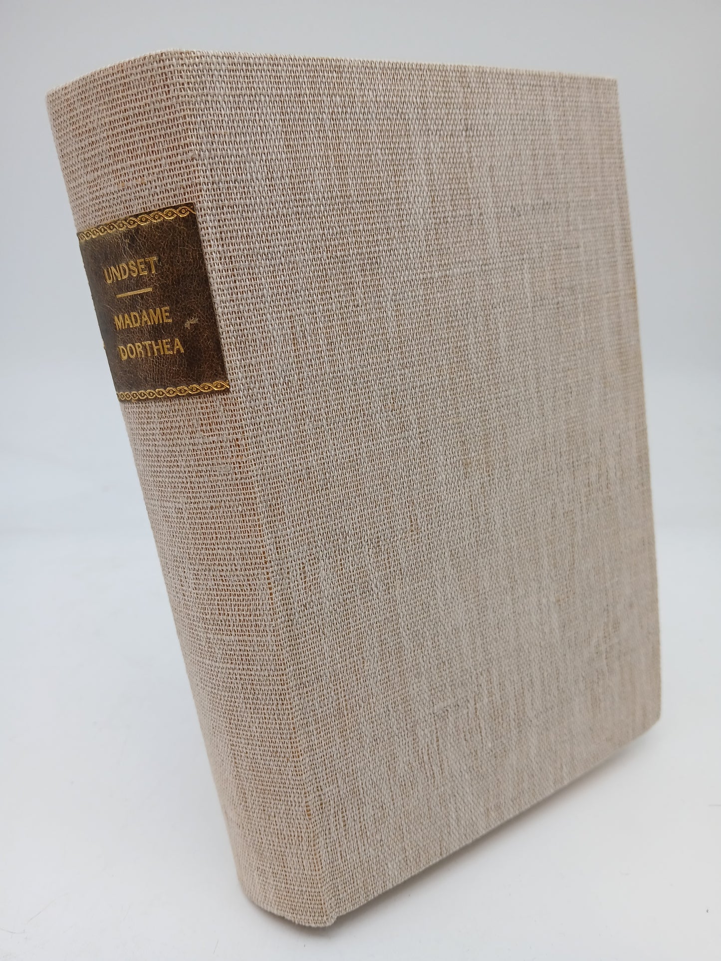 Undset, Sigrid | Madame Dorthea : Roman