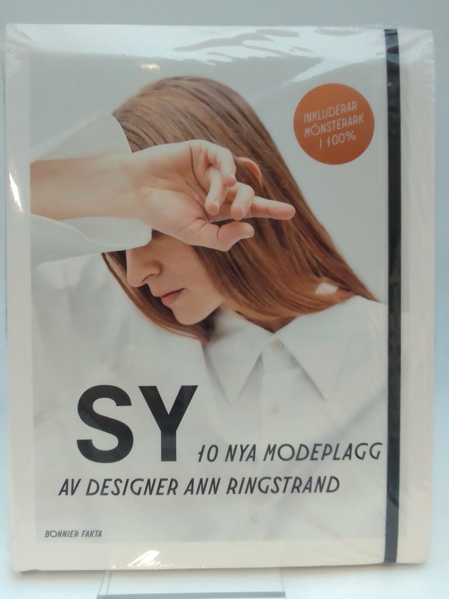 Ringstrand, Ann | Sy : 10 nya modeplagg av designer Ann Ringstrand