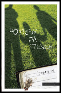 Søe, Synnøve | Pojken på stegen