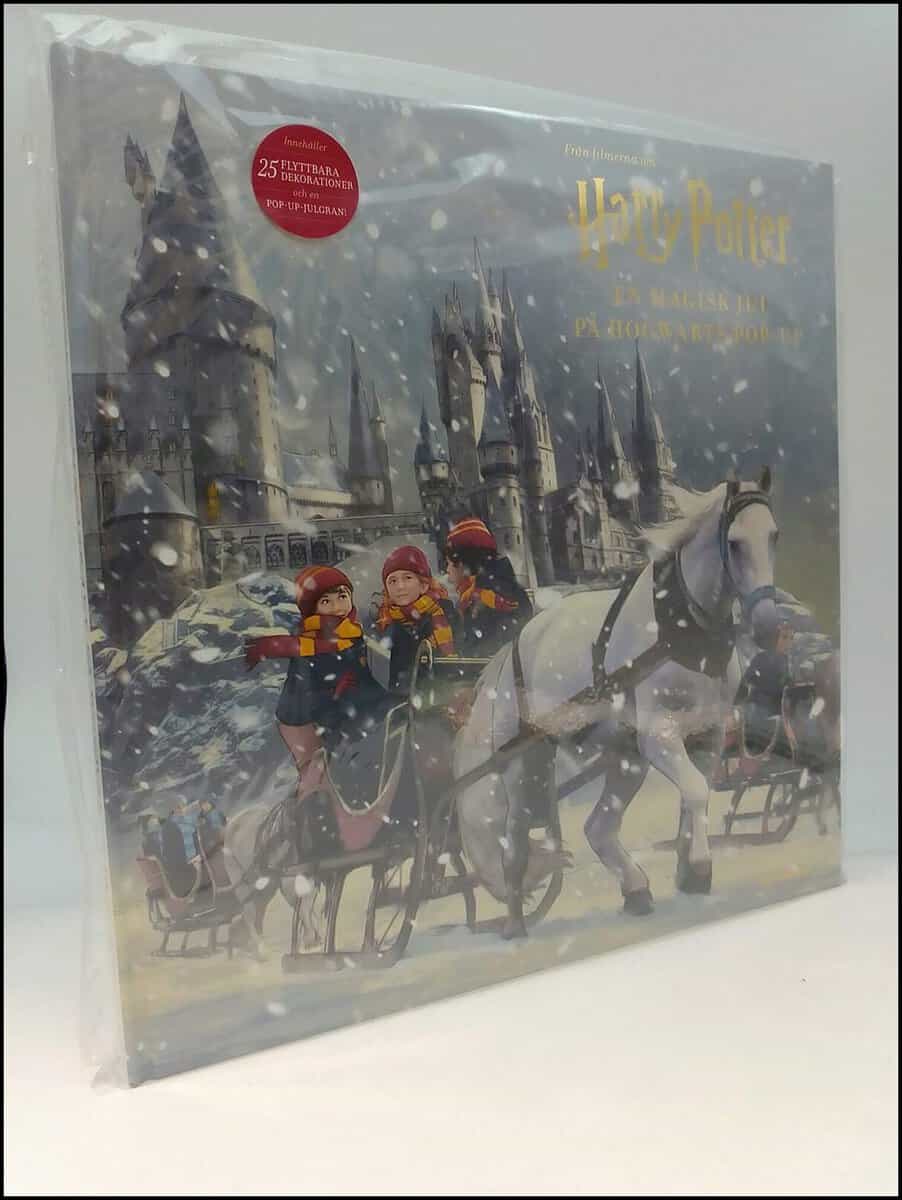 Rowling, J. K. | En magisk jul på Hogwarts : Harry Potter Adventskalender Pop-up