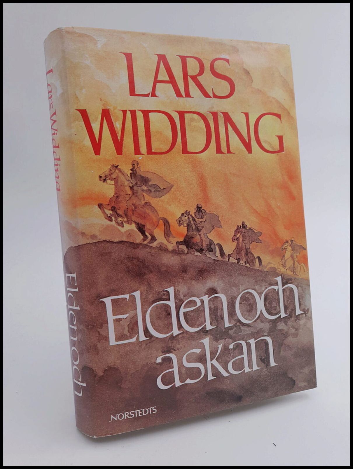 Widding, Lars | Elden och askan : En äventyrsroman
