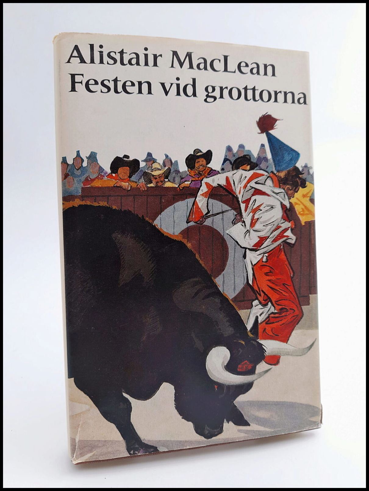 MacLean, Alistair | Festen vid grottorna