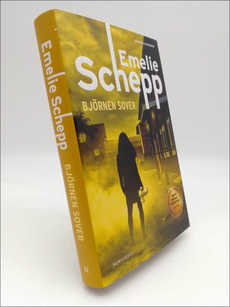 Schepp, Emelie | Björnen sover