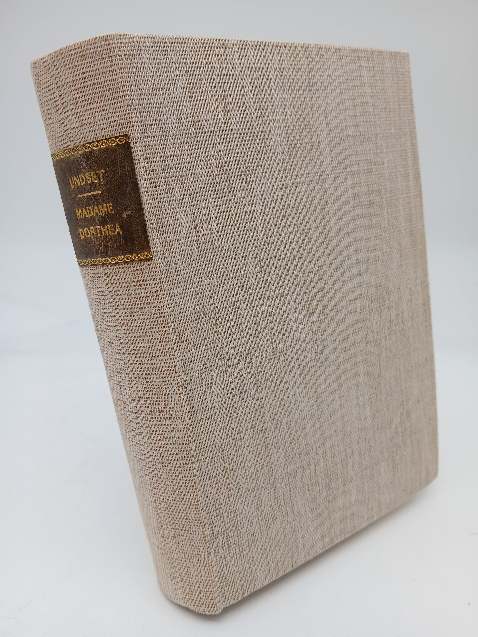 Undset, Sigrid | Madame Dorthea : Roman