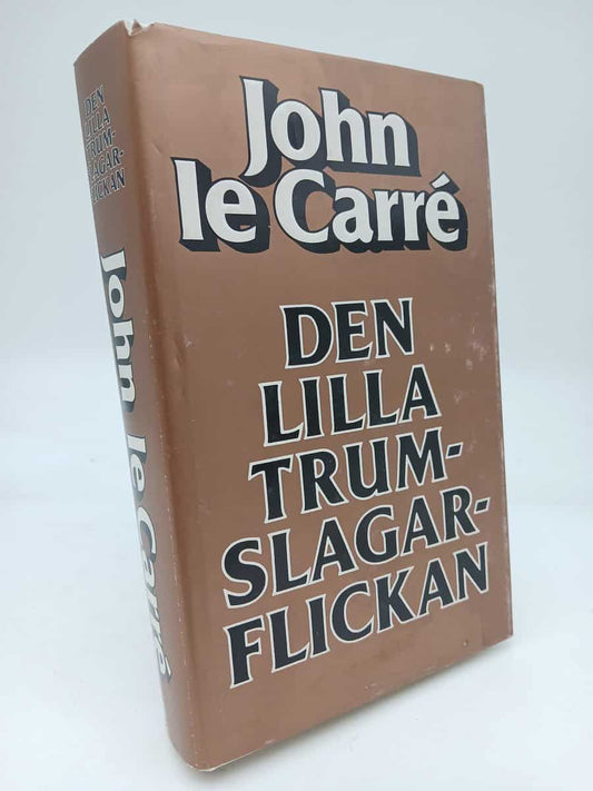 Carré, John le | Den lilla trumslagarflickan