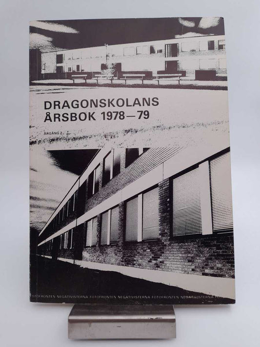 Fotofronten negativister | Dragonskolans årsbok 1978-79 : årgång 2