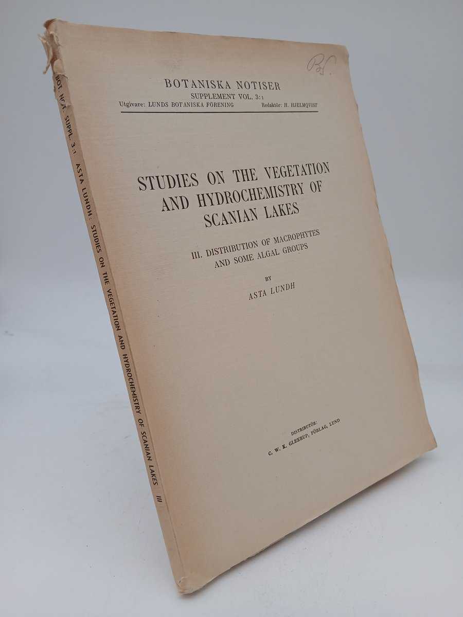 Lundh, Asta | Studies on the vegetation and hydrochemistry of scanian lakes : 3, Distribution of macrophytes and some al...