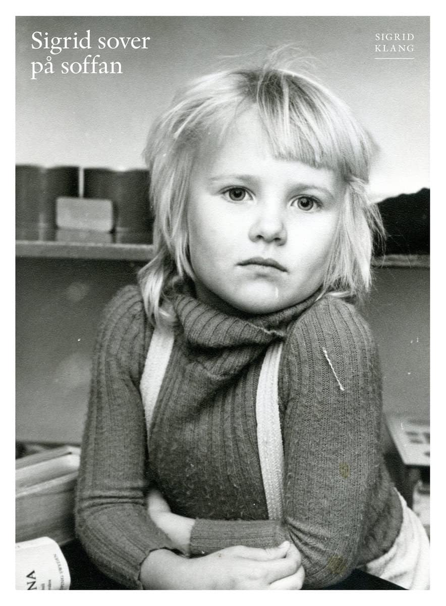 Klang, Sigrid | Sigrid sover på soffan